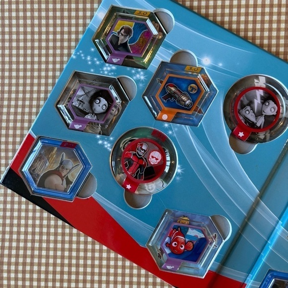 DISNEY INFINITY Power Disc Album With all 20 Wave Discs. Stitch-Nemo-Anna-Merida - Picture 9 of 16